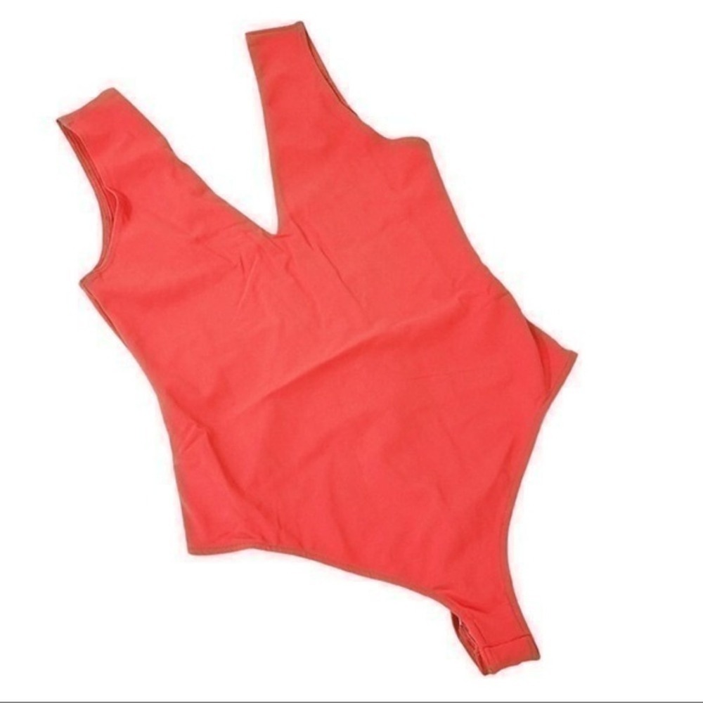 Free People Bodysuit Keep it Sleek Pink Pointsetta Small Festival Work NEW - Picture 4 of 10